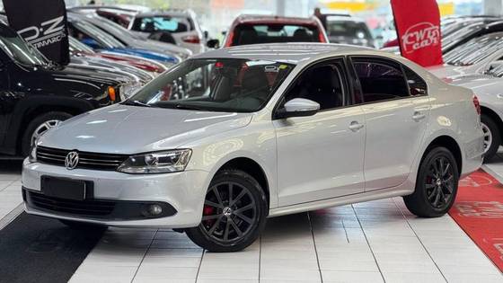 VOLKSWAGEN JETTA 2.0 COMFORTLINE FLEX 4P MANUAL